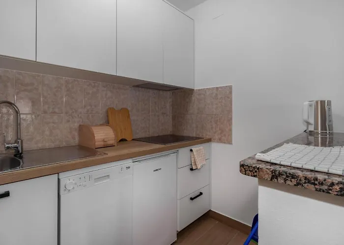 1 Bedroom Lovely In * Jadranovo