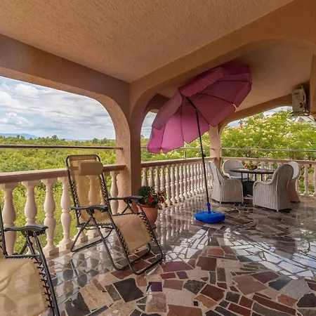 Apartment 1 Bedroom Lovely In